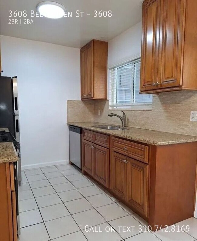 Building Photo - 3608 Beethoven St