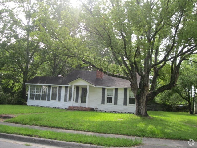 Building Photo - 107 N Church St