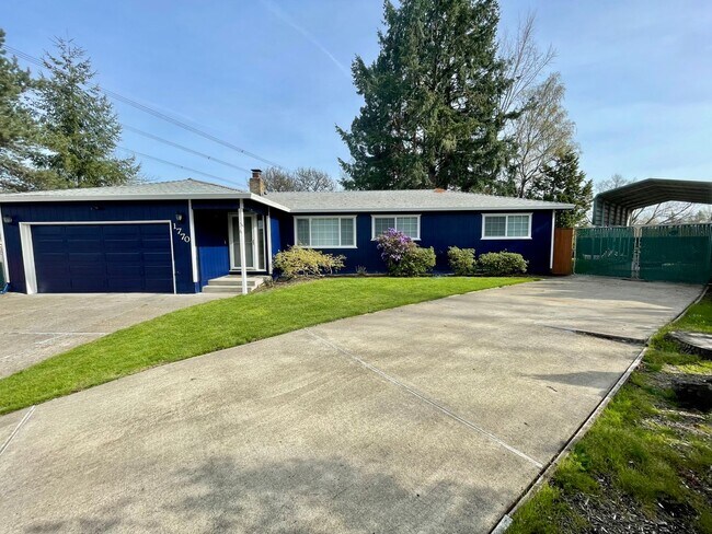 Photo - 3Bd/2Ba Beaverton House with RV Parking an...