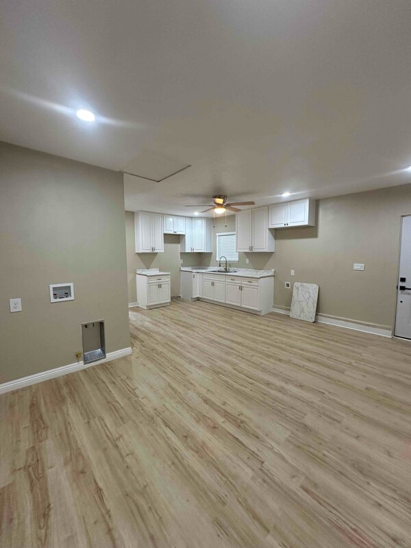 Building Photo - 5261 Rutland Ave