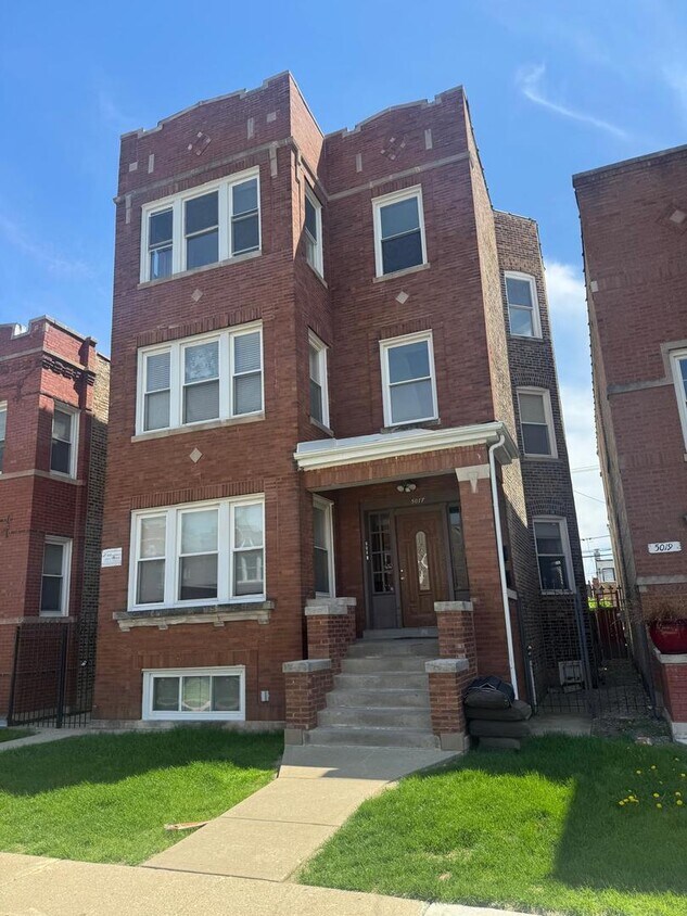 Primary Photo - 5017 W Montana St