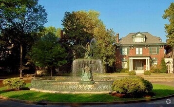 Building Photo - 1432 St James Ct
