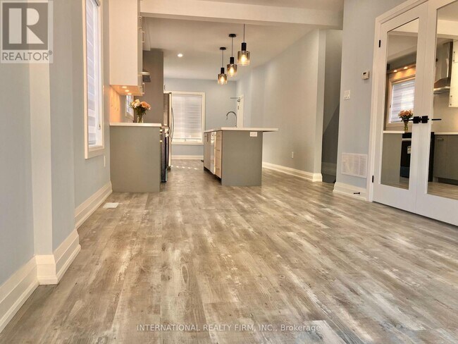 Photo du bâtiment - 187 Sheridan Ave