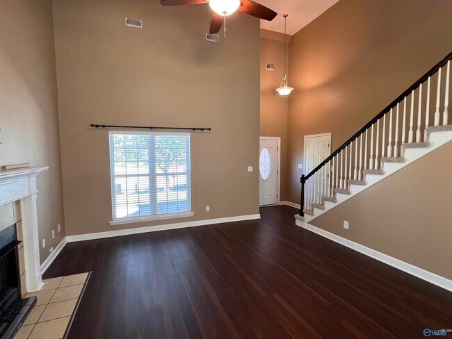 Foto del edificio - 110 Tudor Pl