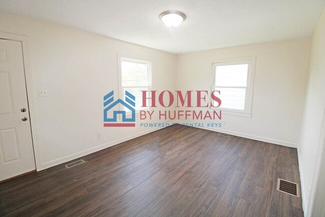 Building Photo - Westside | Two Bedroom House | Updated