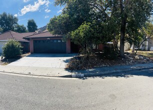 Building Photo - 15721 Shadow Mountain Ln