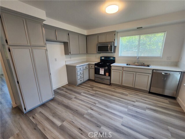 Foto del edificio - 13689 Tucker Ave