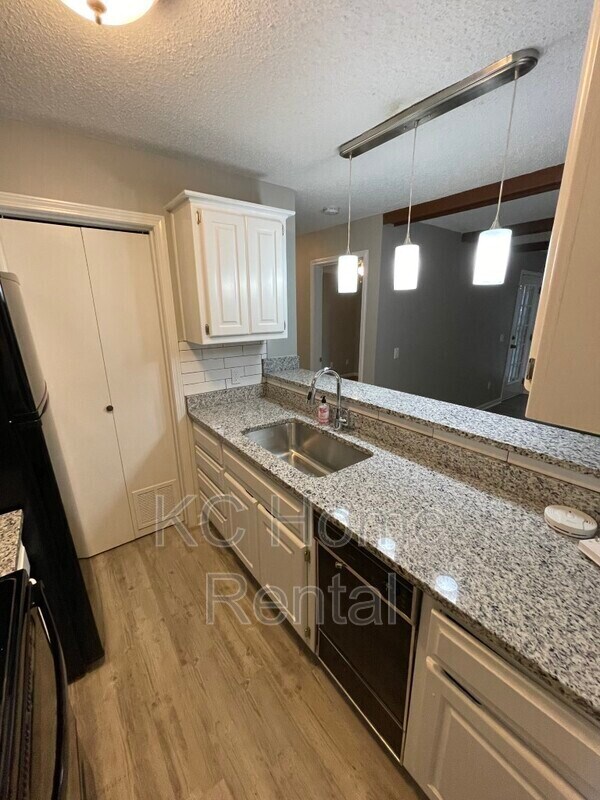 Foto del edificio - 12013 W 58th Pl