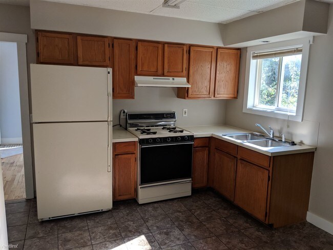 Foto del edificio - 1 br, 1 bath Duplex - 701 Townsend St  Apt.