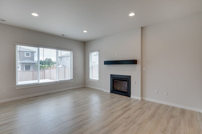 Foto del edificio - Beautiful 4 Bedroom Home in Bothell-Snohom...