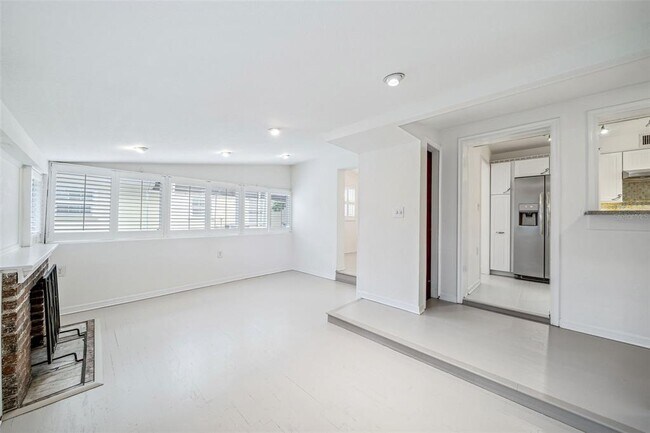 Foto del edificio - 413 E Miller St