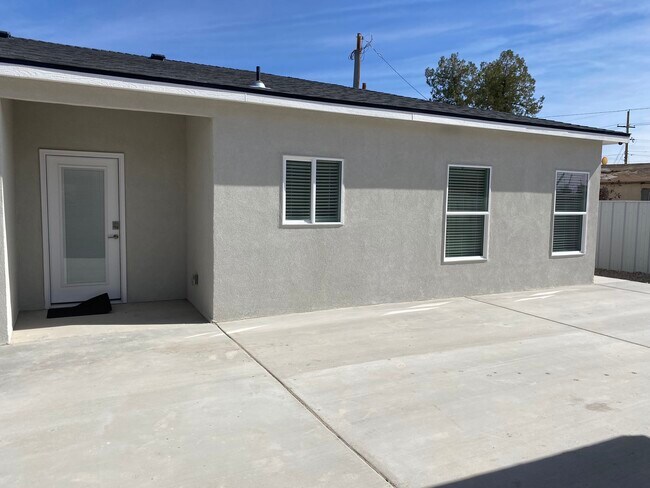 Building Photo - 107 Kircher St