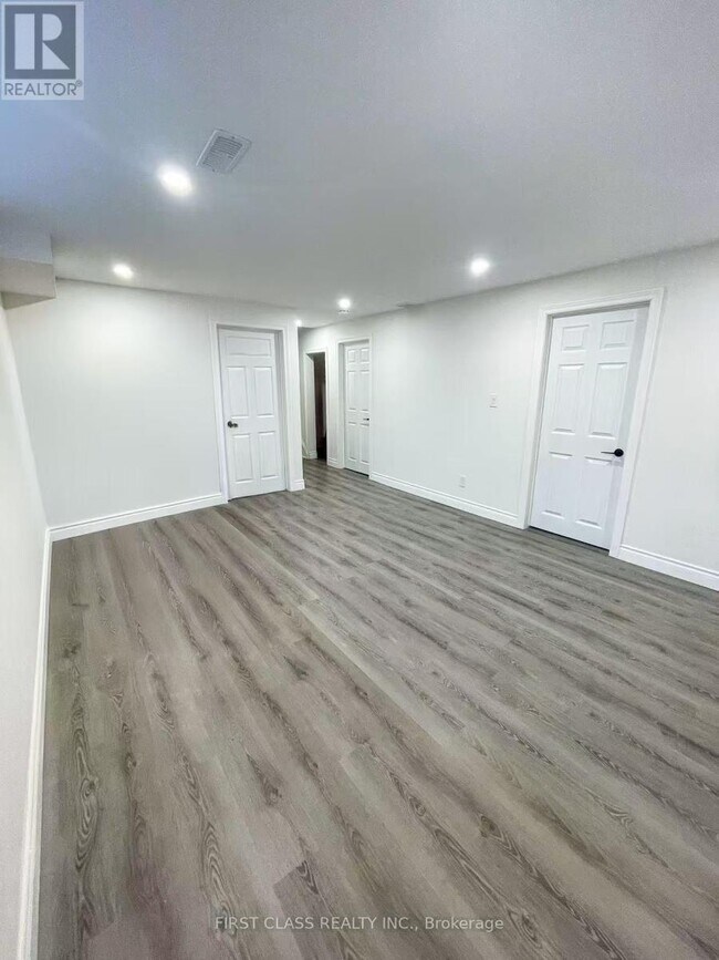 Building Photo - 22 Willowgate Dr