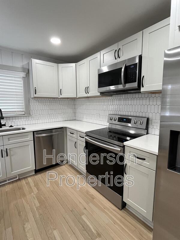 Building Photo - 4009 Crestridge Dr