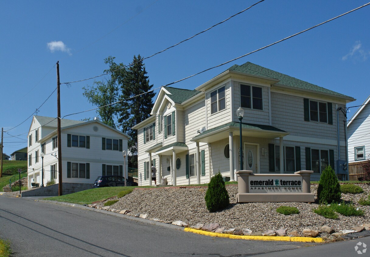Emerald Terrace Apartments in Lock Haven, PA
