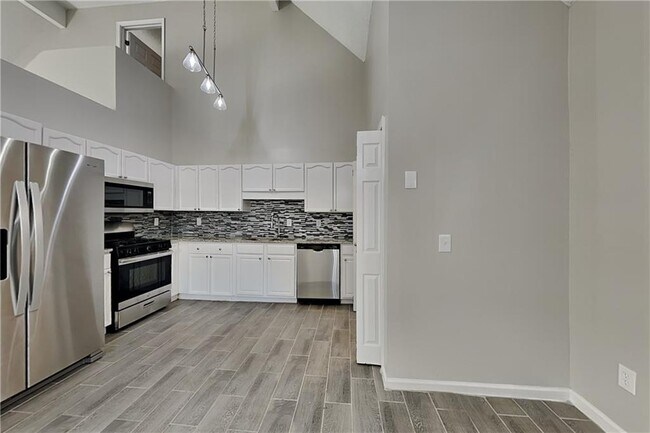 Foto del edificio - 295 Johnston's Dr