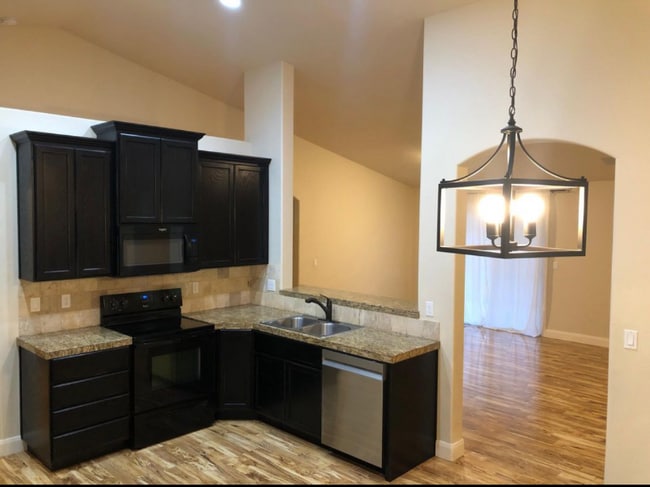 Foto del edificio - 4639 N Maplestone Ave