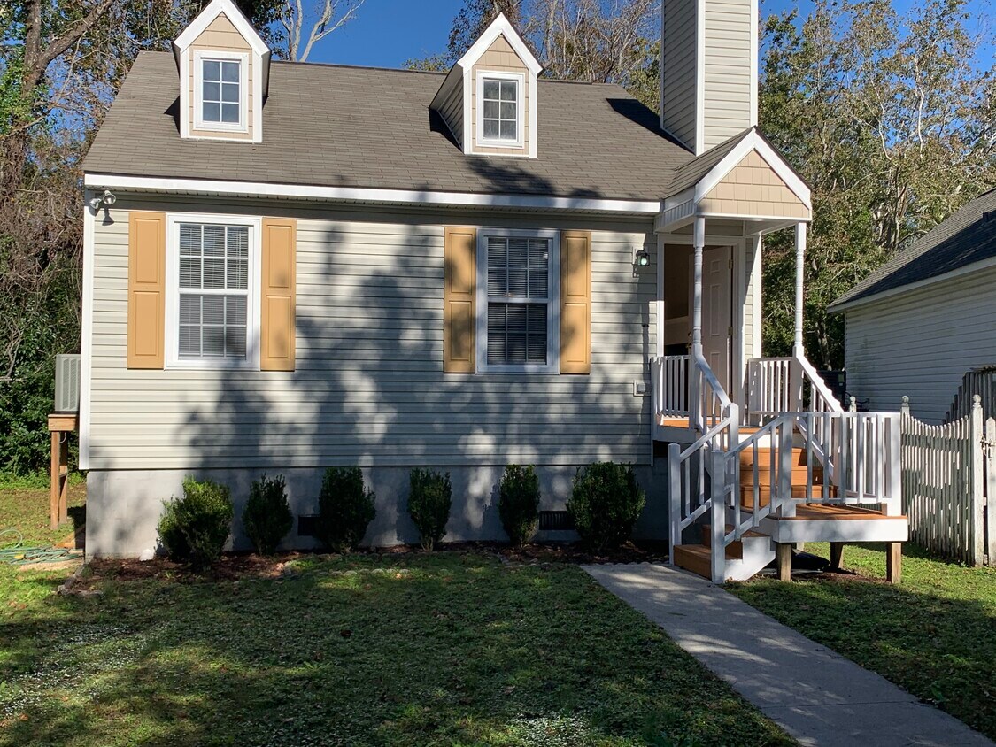 Front of home - 4104 Fraternity Ct