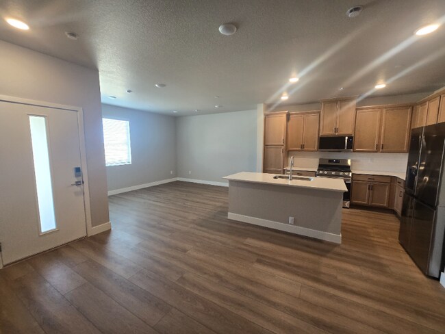 Foto del edificio - 4824 River Roads Dr