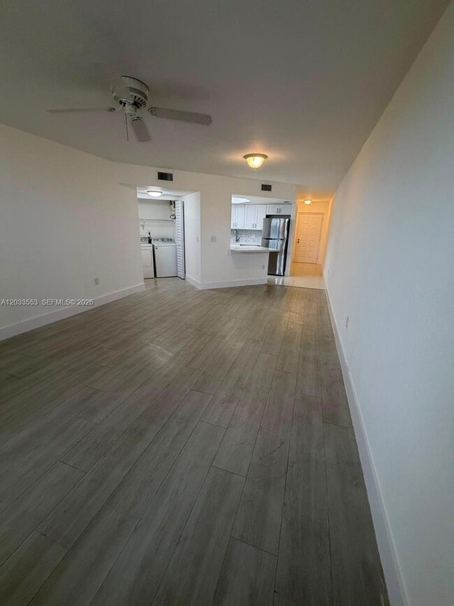 Building Photo - 8235 Lake Dr