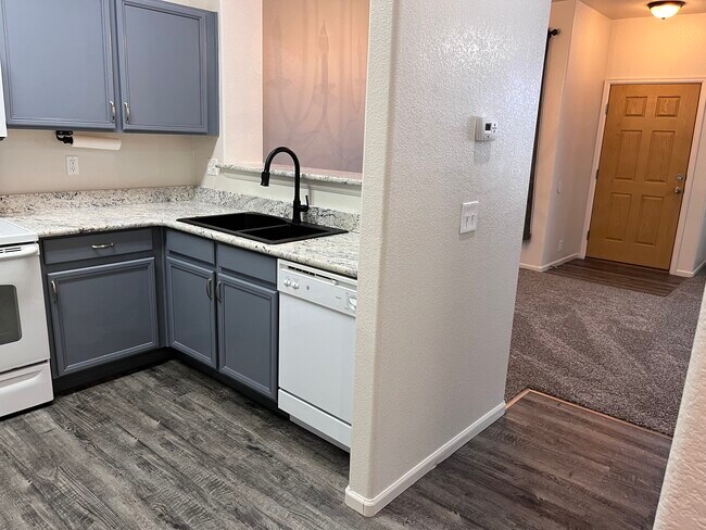 Foto del edificio - 1888 Reilly Grv