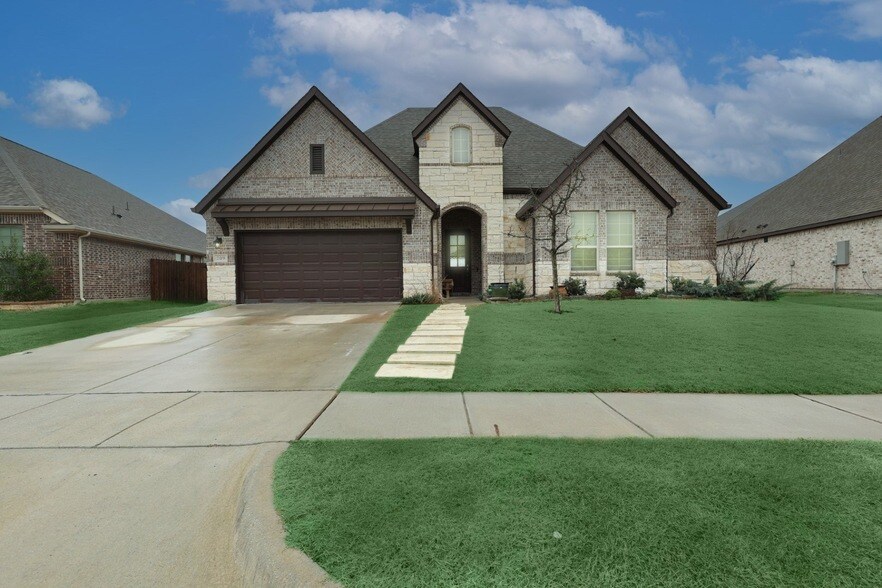 Foto principal - 209 Chesapeake Dr