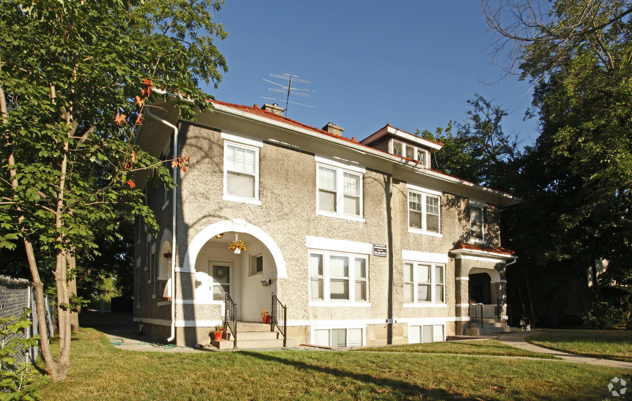 Building Photo - Church Street Apartments