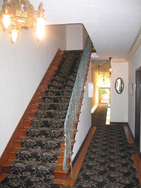 Foto del edificio - 414 N Sycamore Ave