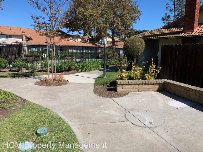 Foto del edificio - 2 br, 2 bath House - 3636 S.Main St. Unit B