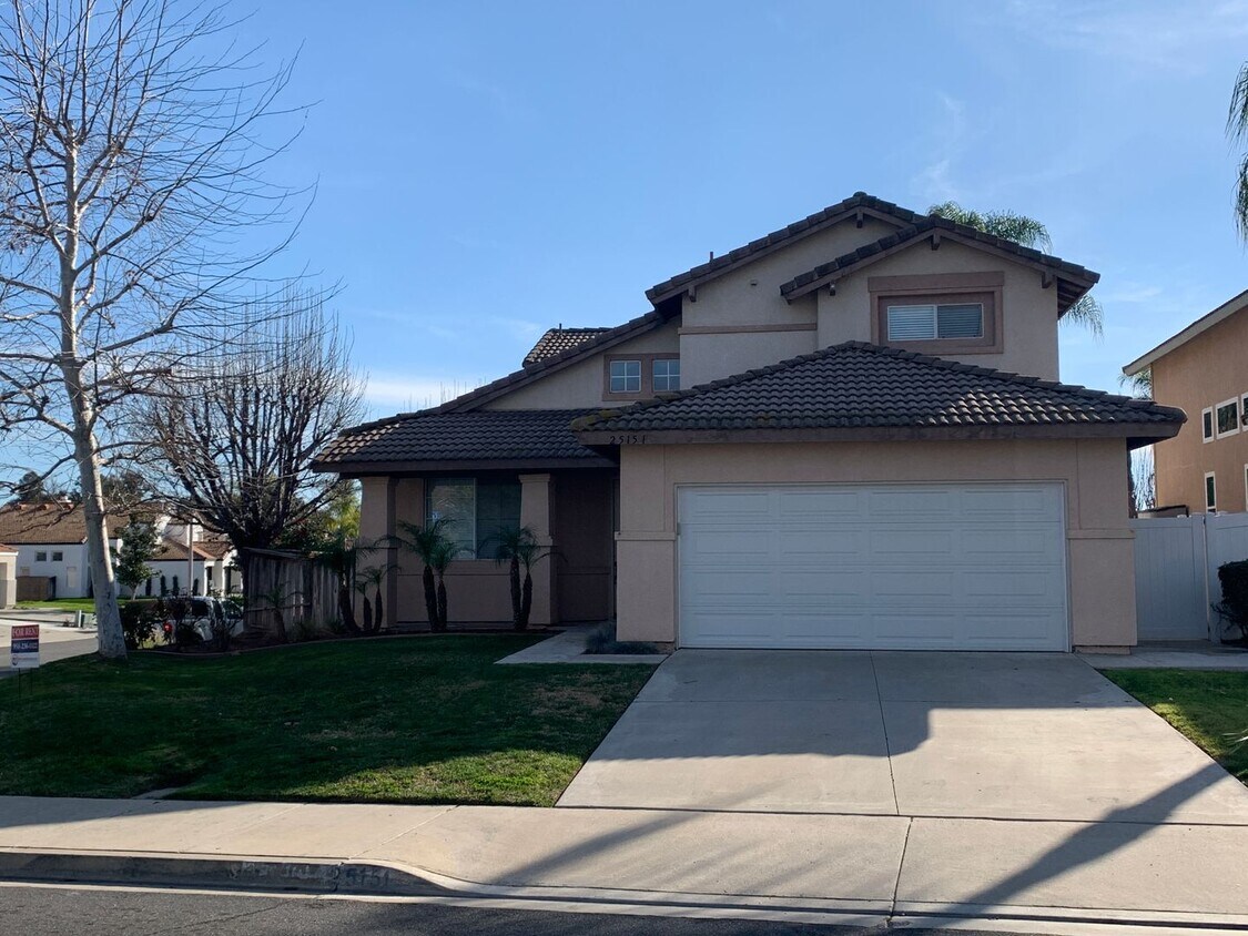 Primary Photo - 4 bedroom 3 bath Home for rent in Murrieta