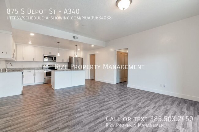 Building Photo - Clearfield Apartment Available Now!