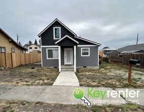 Building Photo - 1435 E 32nd St