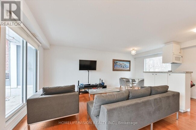 Building Photo - 400 Summerhill Ave