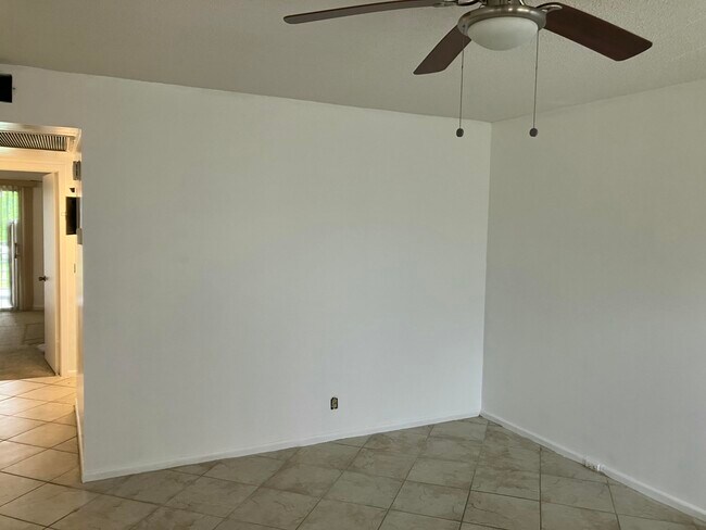 Foto del edificio - 3076 Cornwall D