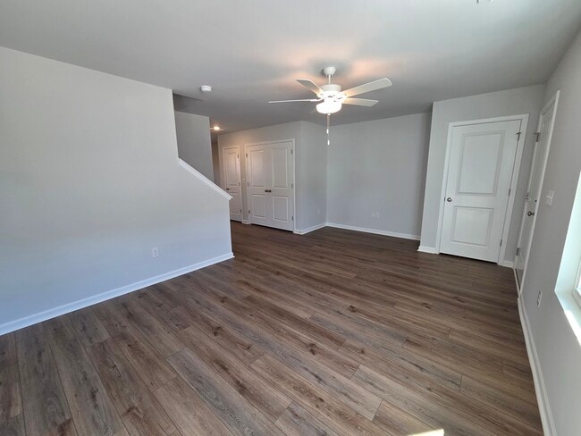 Building Photo - 675 Blossom Run