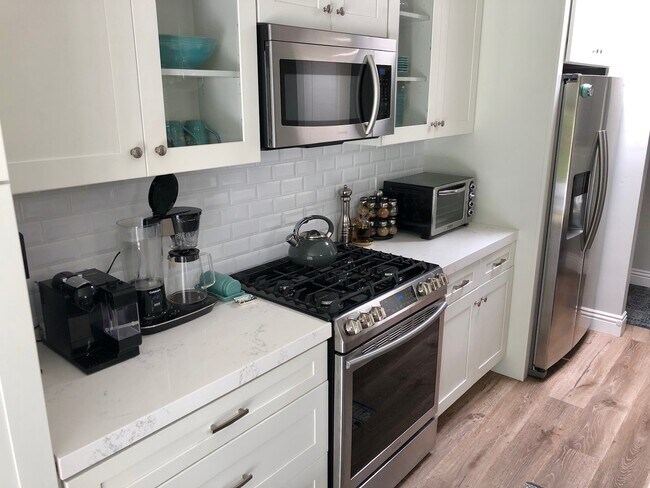 Building Photo - 3431 Marlesta Dr