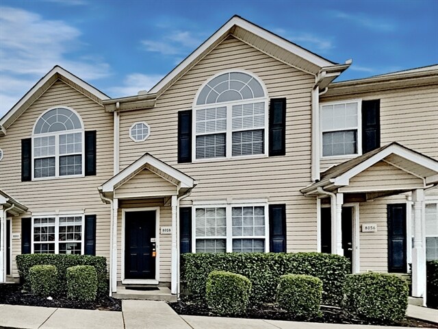 Foto principal - 8058 Logan Drive