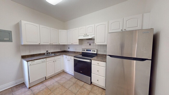 Building Photo - 335 Metcalfe