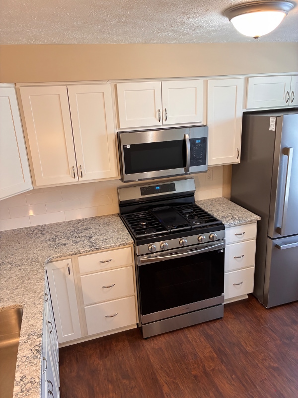 Building Photo - 802 Lexington Dr