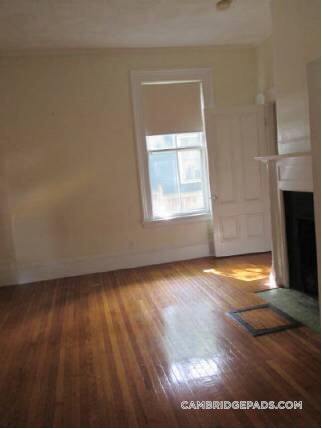 Building Photo - 95 Upland Rd