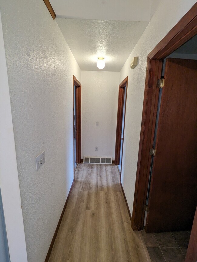 Foto del edificio - 2097 Heather Way