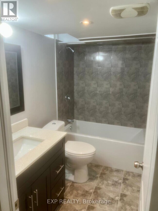 Building Photo - 20 Wynview St