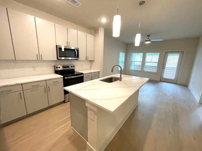 Foto del edificio - 1350 W Taylor St