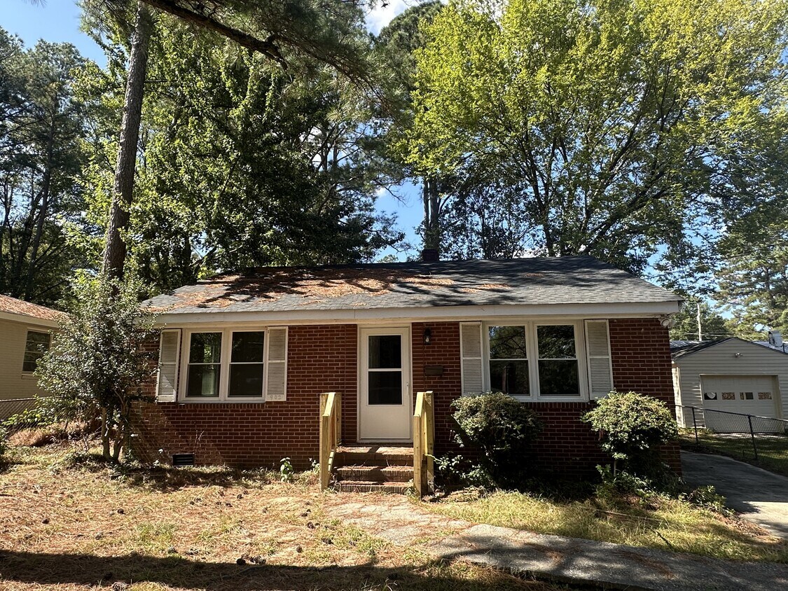 Primary Photo - 902 Meadow St S