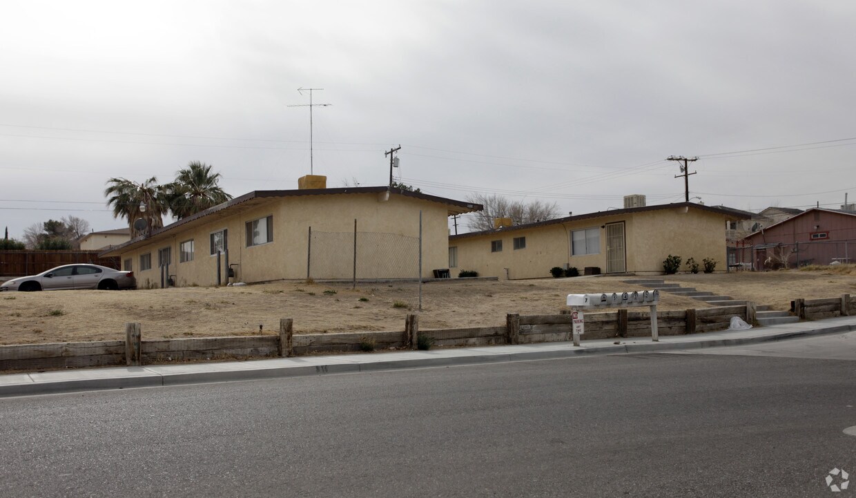 Primary Photo - 180 E Grace St