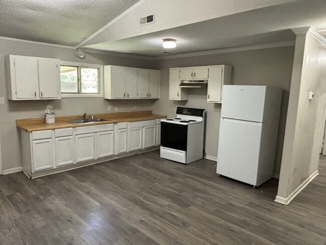 Foto del edificio - 616 Simpson St