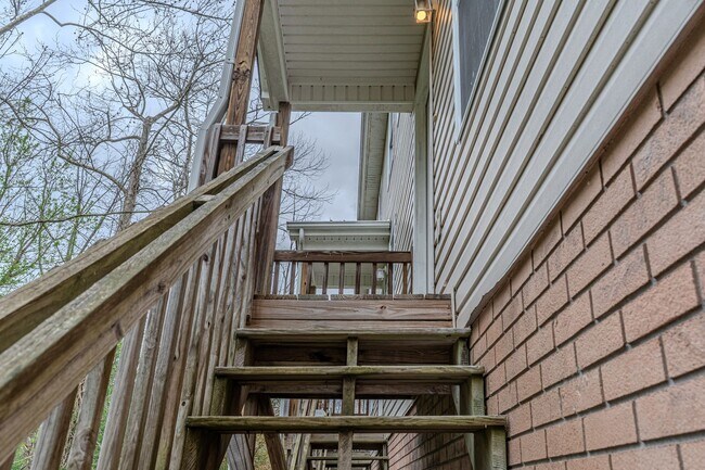 Foto del edificio - 2305 S Greenwood Dr