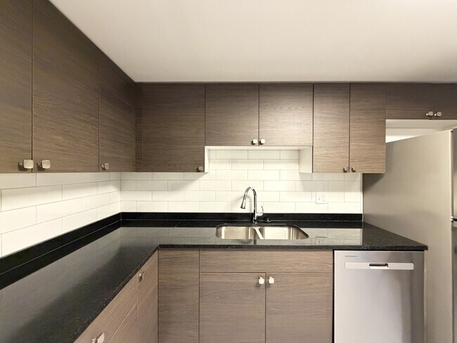 Foto del edificio - 525 N Quentin Rd