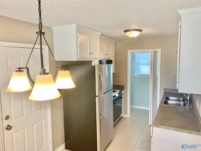 Building Photo - 102 Zelkova Ct