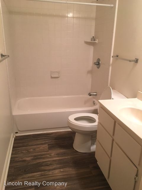Building Photo - 302 Highland Heights Dr